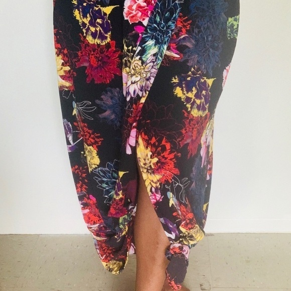 FOURTEENTH PLACE DRESS - Picture 4 of 7